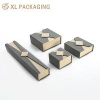 XL Emballage Fabricant Logo personnalisé Nouveau bijou Boîte en papier Bague anneau Collier Cadeau Emballage de bijoux de luxe