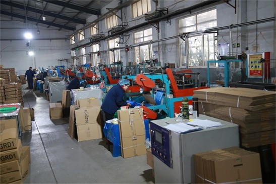 White / Black Disposable Polyethylene Trash Bags On Roll For House Cleaning