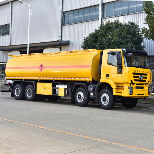 8x4 Diesel Fuel Tanker Truck Tank Volume 15001-30000L Gross Vehicle Weight 10-15T
