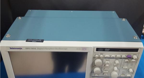 Osciloscopio de fósforo digital de 500 MHz usado y de segunda mano Tektronix DPO7054