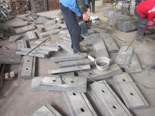 Casting Soundness Cr26 White Iron Mill Shell Liners With More Than HRC56 Hardness And AK10J