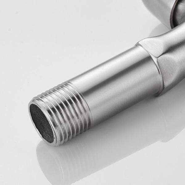 Современный стиль бассейн кранов установка на палубе с 304 нержавеющей стали