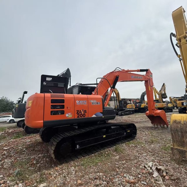 Hot Selling 2024 Hitachi ZX200 Used Excavator Original Paint Good Condition Used Excavator for Sale