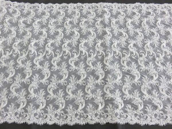 Elegant Cord Viscose Chantilly Lace / Embroidered Lace Fabric