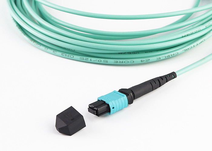 12F OM3 OM4 дуют вне MPO Patchcord для сети передачи данных