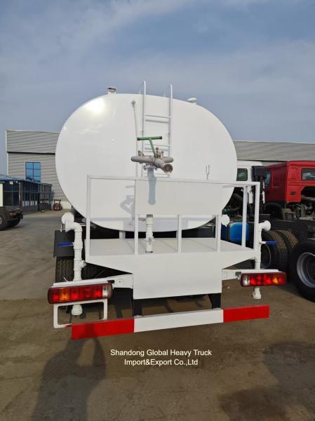 Dongfeng Sinotruck HOWO Shacman Heavy Duty 18000L Water Tanker Truck