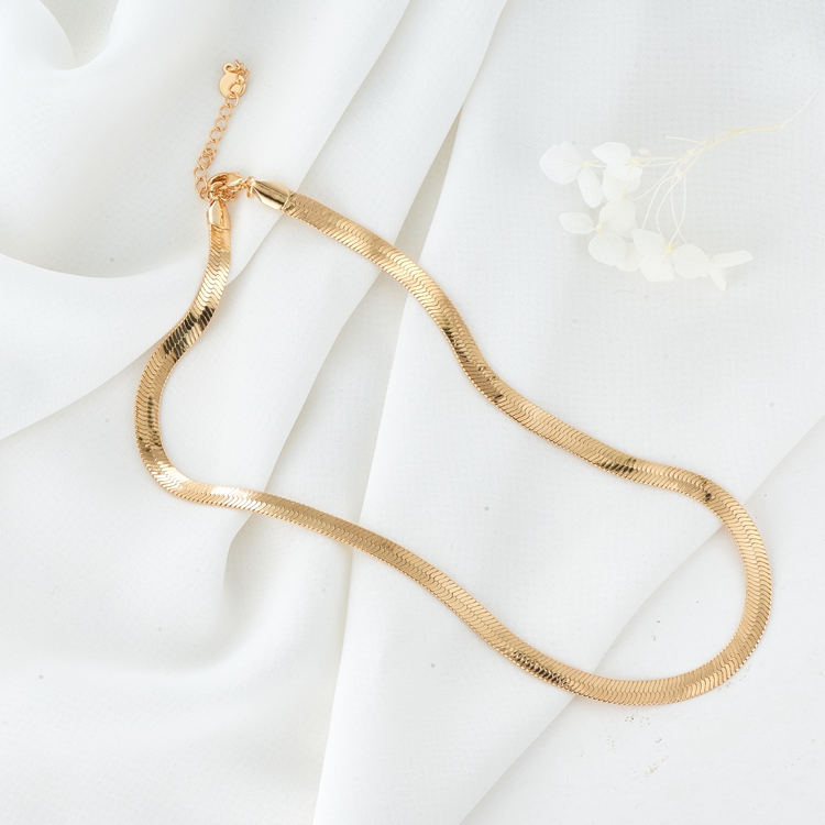 Wholesale Trendy Brass 14K Gold Plated Flat Snake Bone Necklace Chains