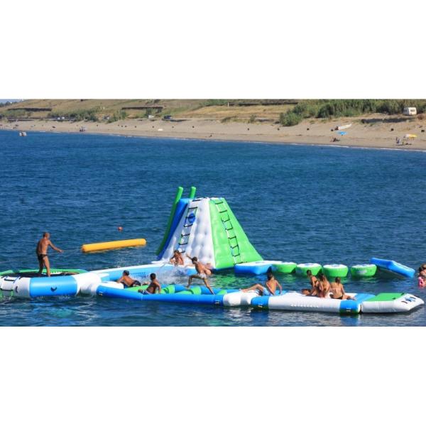 Amazing Outdoor Inflatable Water Parks White / Red / Blue Color