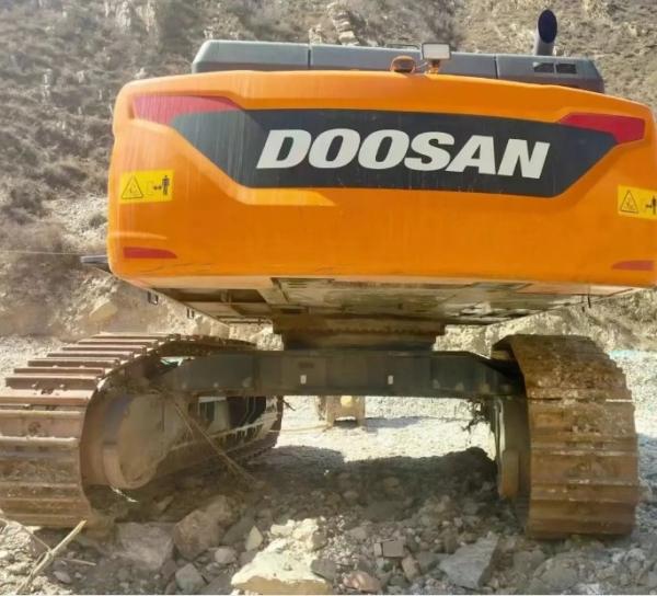 Doosan DX560LC Hydraulic Excavator Crawler Mounted 3.6m3 Capacity 53900kg