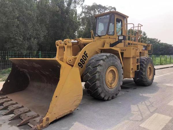 Machine lourde CAT 980F chargeuse d'occasion en bon état de fonctionnement en stock