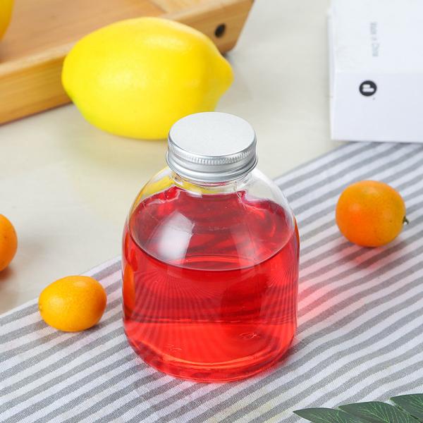 Outdoor 500ml Cold Drink Bottle , Special Round Shaped Glass Spirit Bottle