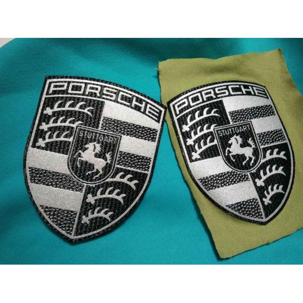 Одежда логотипа стада футболки изготовленная на заказ латает ярлыки одежды передачи тепла