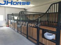 El caballo europeo de los edificios ecuestres atasca la contracción de los establos del caballo