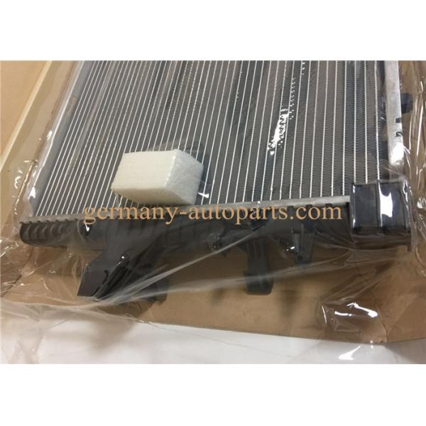 Radiator Engine Cooling Parts For VW T5 Transporter Multivan 1.9TDI 7H0 121 253 K F
