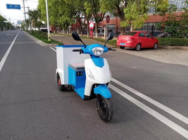 Durable Electric Garbage Tricycle 48V 800W Motor Power Various Cleaning Tasks