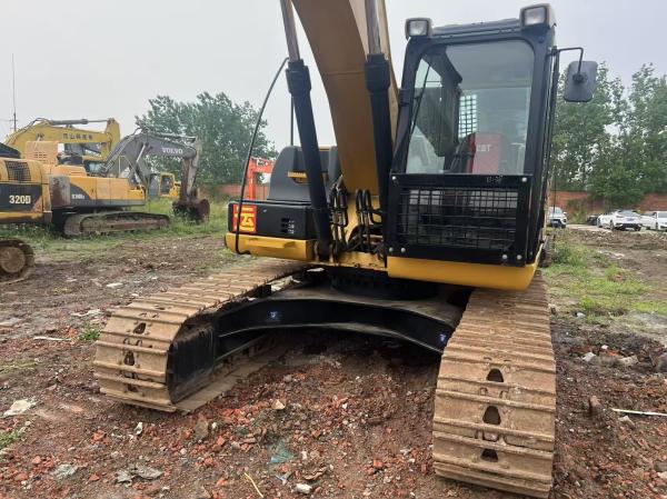 Excavateurs lourds d'occasion CAT 323 de 23 tonnes Excavateur d'occasion d'origine bien entretenu