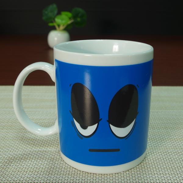 Souvenir gift  blue big eyes ceramic mugs stocked white porcelain