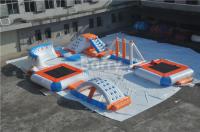 A associação da explosão brinca o mar que de flutuação inflável das ilhas o divertimento de flutuação inflável do parque da água ostenta brinquedos da água do parque