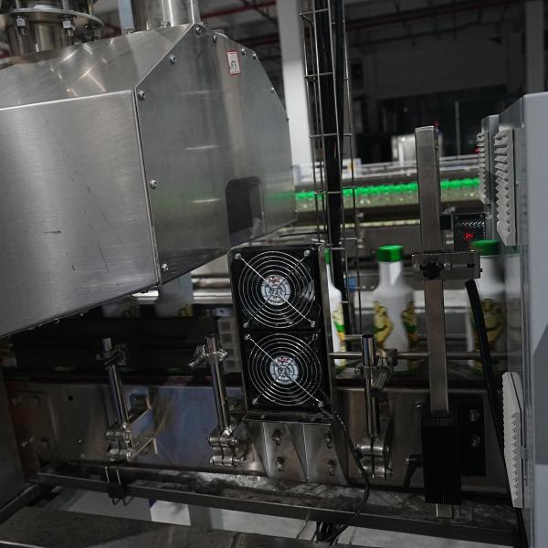 Machine d'étiquetage à manche à tête unique entièrement automatique 27000BPH 380V