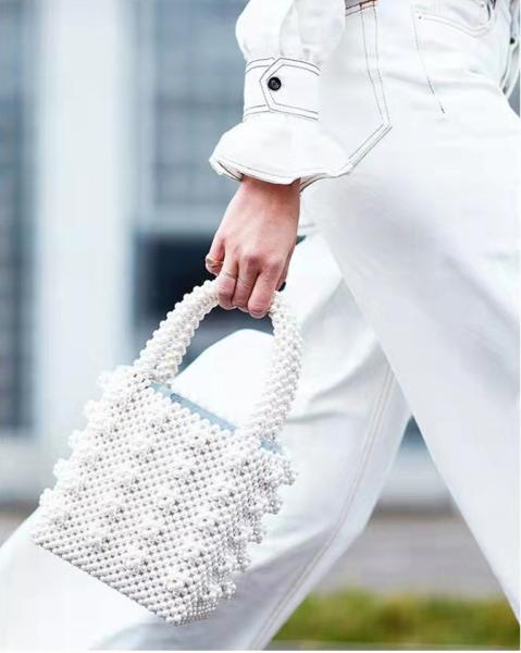 ODM White Pearl Beaded Handbag Acrylic Flat Bead Material 10cm Height