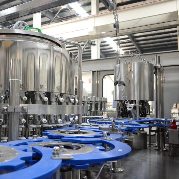 Покрывать роторного Monobloc сока машины Capper заполнителя Rinser разливая по бутылкам