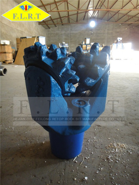 Popular Steel Tooth Tricone Bit , Rotary Drill Bit IADC 126 Blue Color
