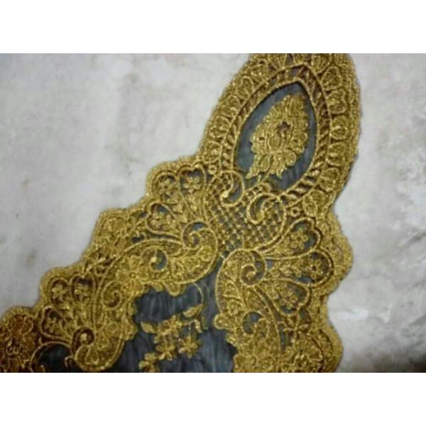 Black  Spanish style veils and mantilla Catholic chapel lace - Mid-size