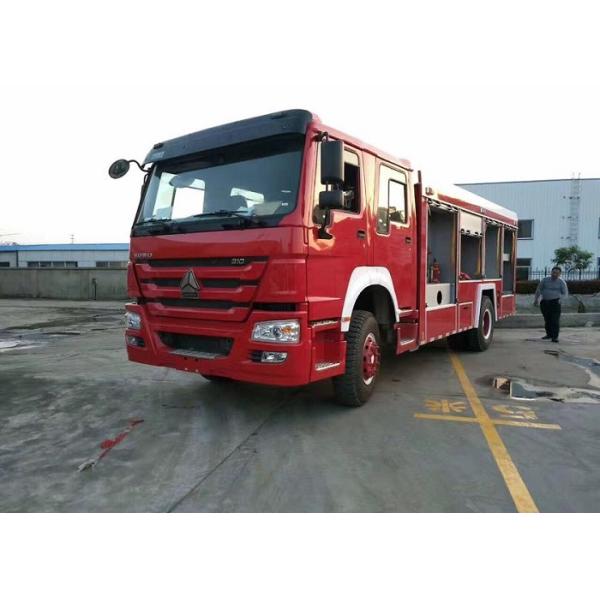 Sinotruk Howo Large Fire Truck , 6X4 10 Wheel 12 Tons Fire Service Truck