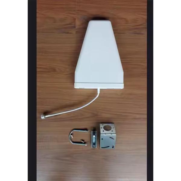 698-2700MHz Logarithmic Periodic Antenna for Signal Enhancer Outdoor Directional Antenna