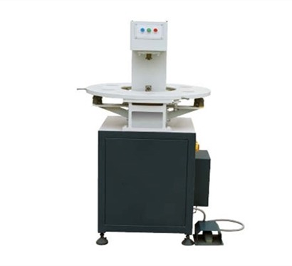 Машина отверстия замка оборудования положения машины 6 алюминиевого окна пробивая