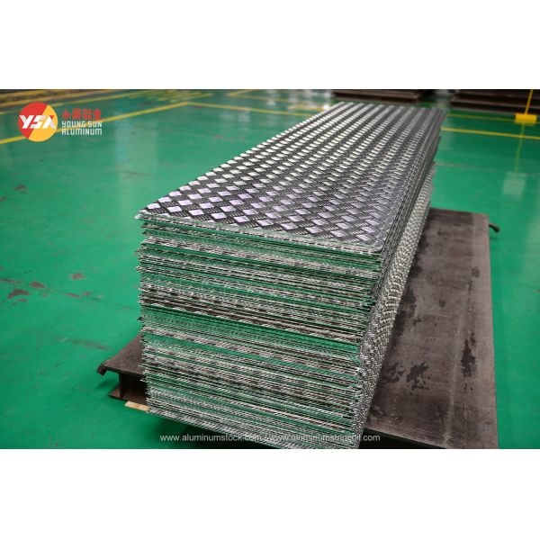 Aluminium Checker Plate 1050 1100 3003 5052 Aluminum Embossed Sheet for Refrigerator Use