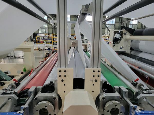 PLC制御ルーマニア高速ラミネーション小型トイレットペーパーロール製造カラー印刷キッチンタオル機生産ライン