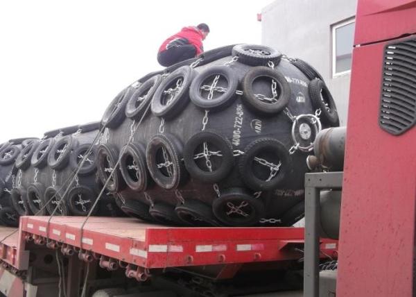 High Energy Absorption Pneumatic Marine Fender , Boat Dock Fenders And Bumpers
