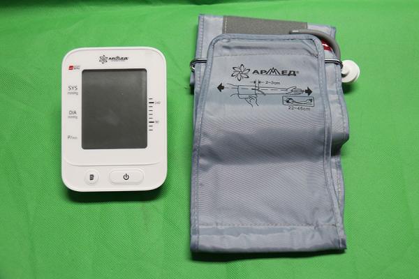 Yuwell brand Blood pressure  measuring instrument BP monitor YE660B