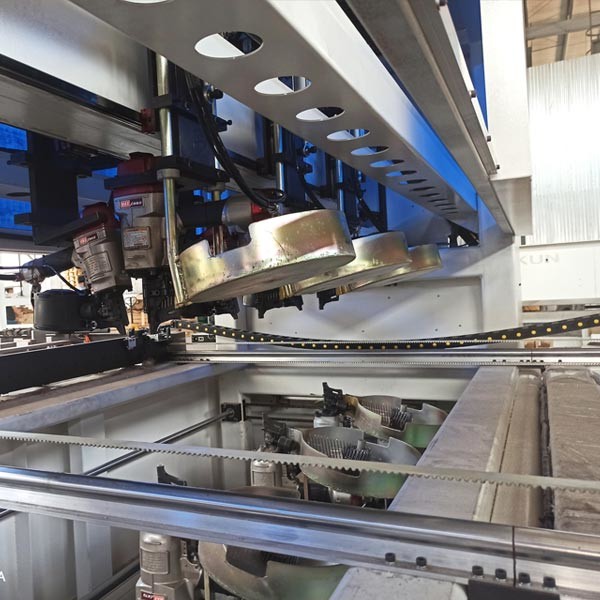 Паллет CNC пригвождая машину для подгонянного европейского деревянного паллета