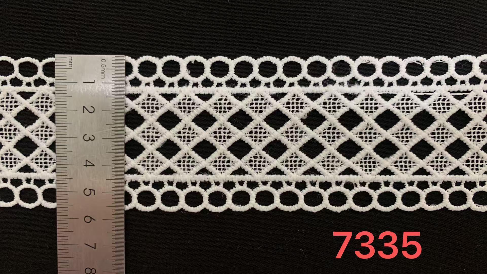 5.5cm Width Milk Yarn Lace Trim with Geometric Hollow Pattern and Neat Edge Stable Workmanship for Garment Decoration