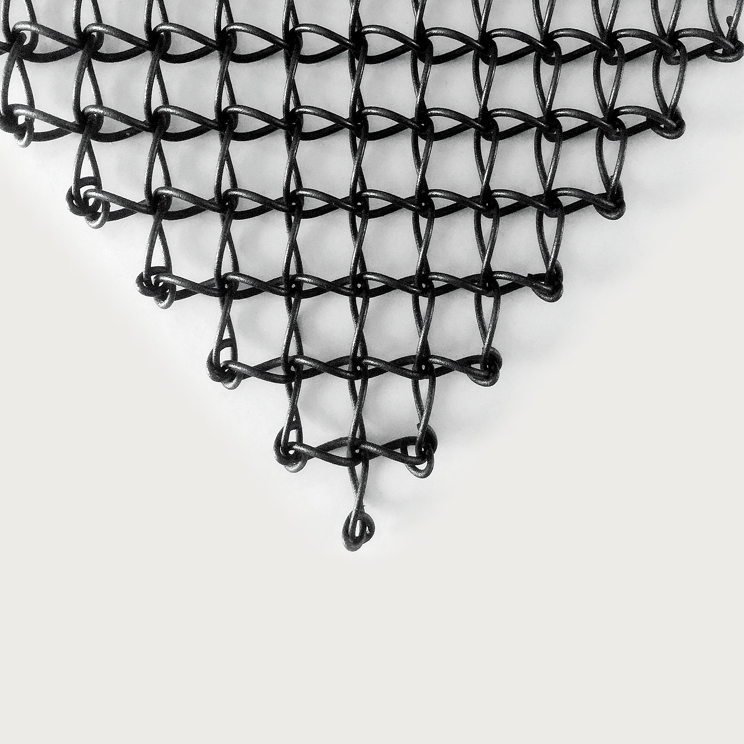 Stainless Steel Architectural Metal Mesh Customized Mesh Size Anodizing Surface Treatment for Durable Building Facades and Interior Applications