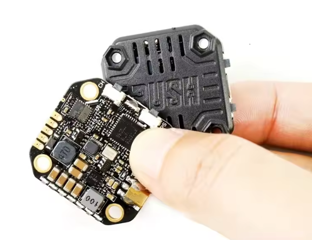 Rush TANK ULTIMATE MINI VTX 5.8ghz 48ch Raceband Stackable Fpv Transmitter for Rc Drone Video Transmission