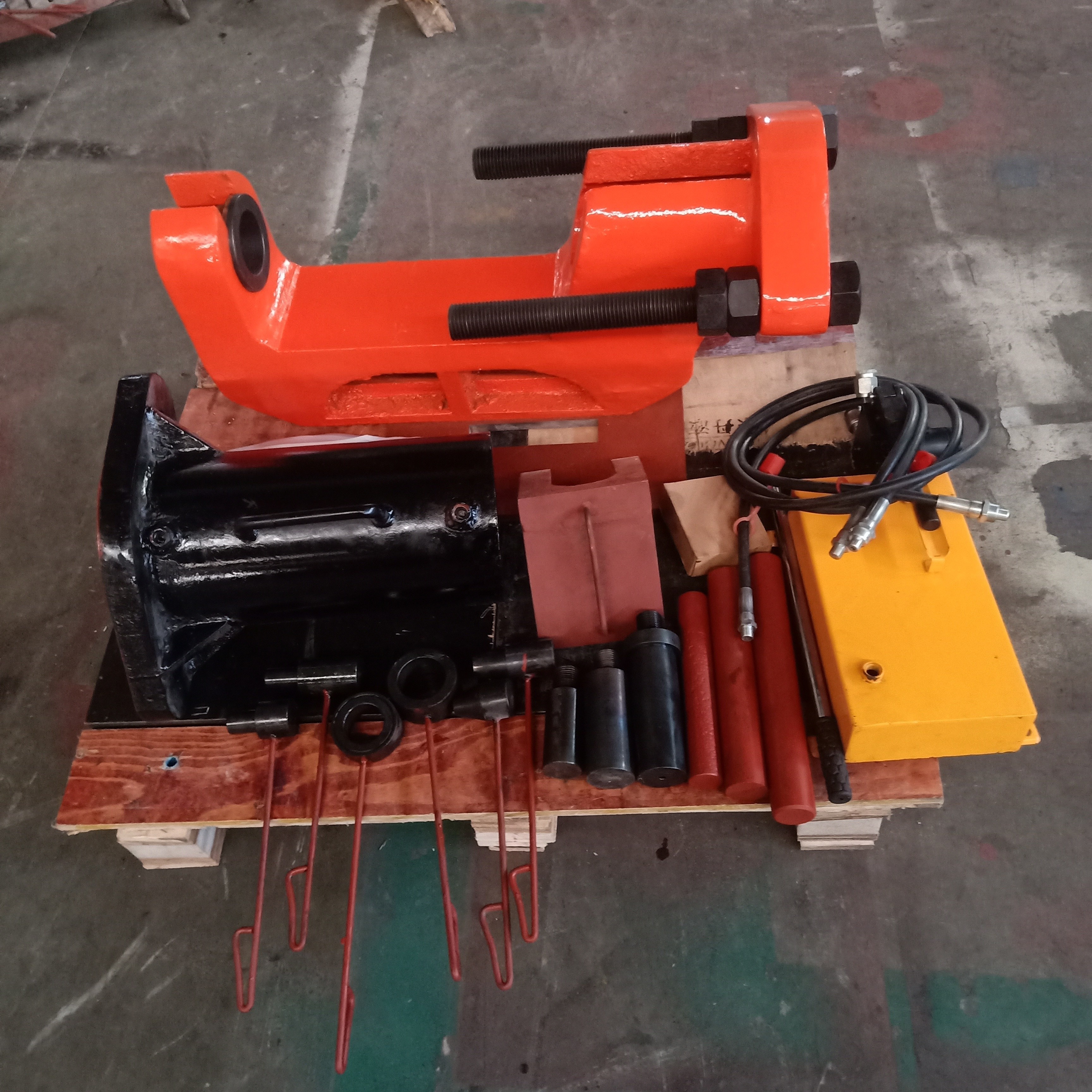 Excavator Bulldozer Track Link Repair 150T Capacity Hydraulic Track Pin Press Machine