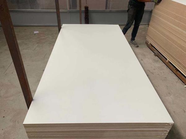 28 X 1160 X 2400mm Reparação de madeira compensada 19 ou 21 Ply Antiderrapante