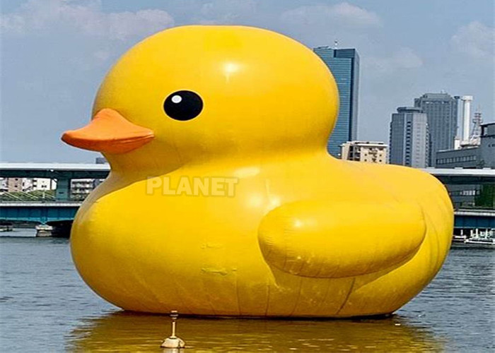 Подгонянная плавая воздухонепроницаемая раздувная рекламируя утка воды гигантской резиновой утки воздушного шара на открытом воздухе