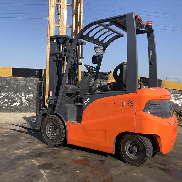 2500Kgs CPD25 2.5 Ton Electric Forklift AC Motor Lead Acid Battery Forklift