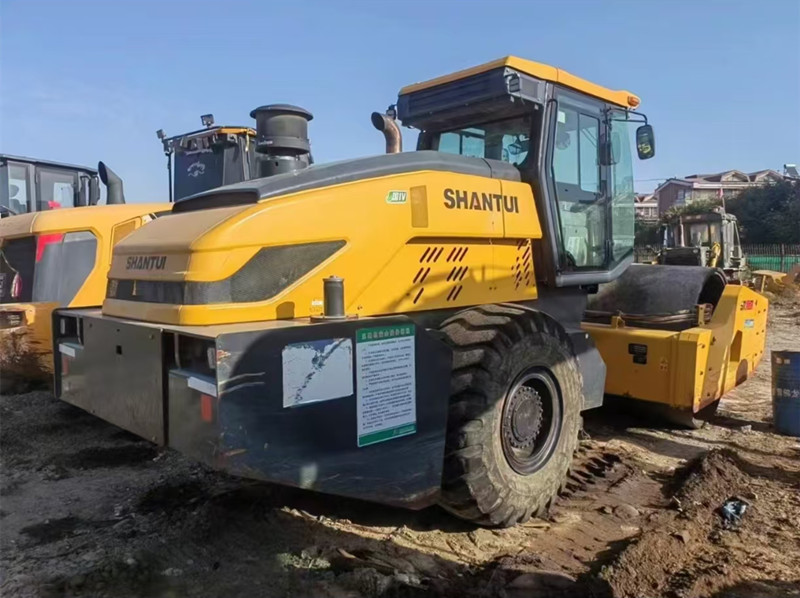 Shantui SR36 Вторая рука 36 тонн одноколесный стальной ролик В хорошем состоянии