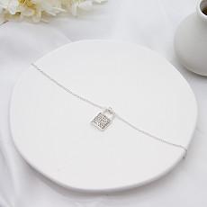 Colar de prata longa 47mm da forma com os pendentes transparentes da broca