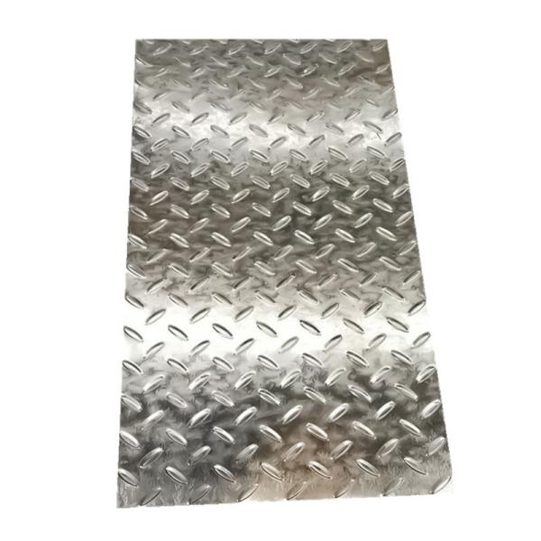 1050 3003 4 x 8 aluminum diamond plate sheets laminated aluminum foil are primarily used as anti-slip and decorative materials.