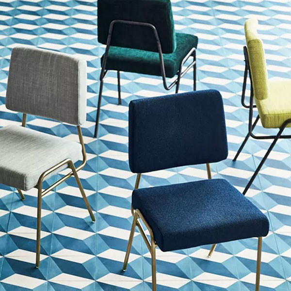 Comfortable OEM High Back Dining Chair Metal Legs Fashion Velvet