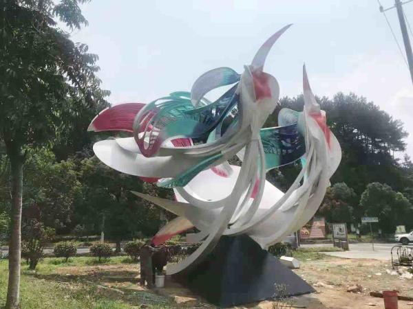 OEM Art Painted Flying Doves Abstract Outdoor Sculpture