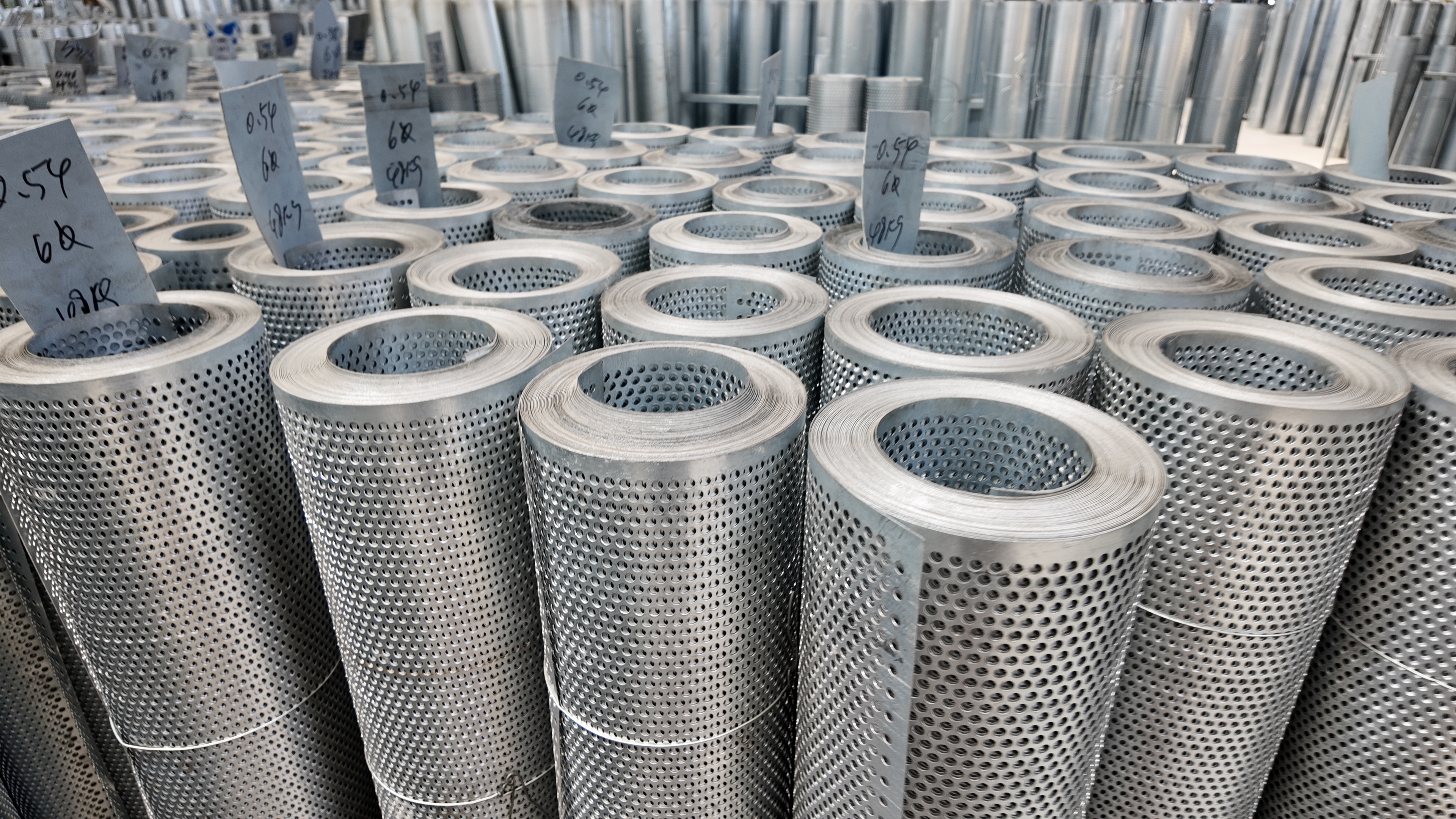 Custom Hole Size Galvanized Perforated Metal Coil Roll In Stock