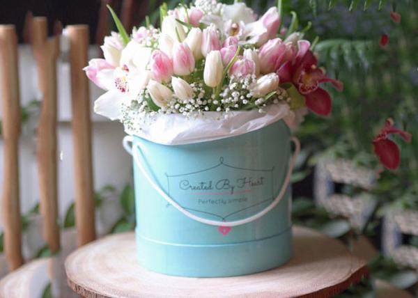 Paperboard Round Flower Box Rose Flower Bouquet Hot Stamping Fancy Eco - Friendly