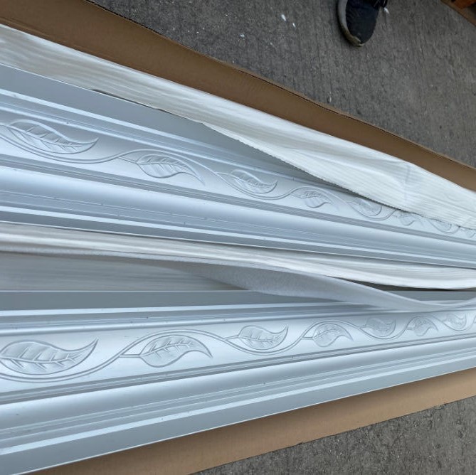 Aluminum Alloy Gypsum Cornice Mold 2450mm Gypsum Wall Molding